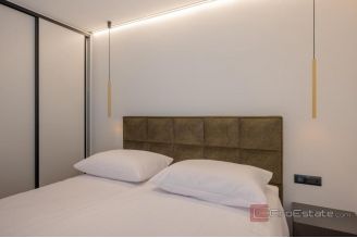 020 2046 102 Split Center Two modern apartment units for sale