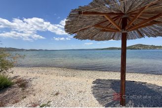 007 2041 108 near sibenik attractive building plot first row to the sea for sale