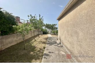 009 2049 50 Split Sucidar Two bedroom apartment with garden and a garage for sale