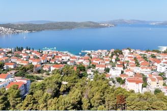 001 2035 239 Ciovo Building land with a sea view for sale