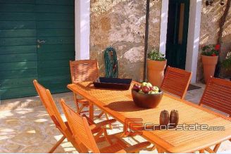 01 4265 30 Brac House For Sale