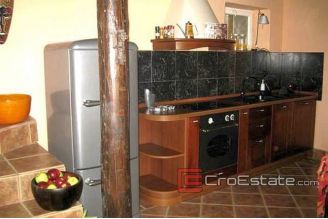 10 4265 30 Brac House For Sale
