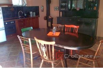 10 4265 30 Brac House For Sale