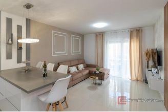 018 2035 242 Trogir Luxurious one bedroom apartment in a new building for sale