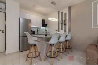 018 2035 242 Trogir Luxurious one bedroom apartment in a new building for sale