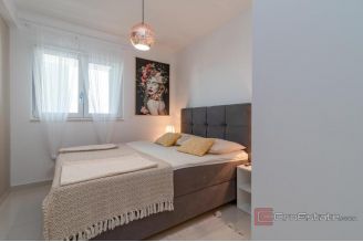 018 2035 242 Trogir Luxurious one bedroom apartment in a new building for sale