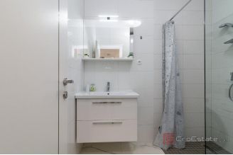 018 2035 242 Trogir Luxurious one bedroom apartment in a new building for sale