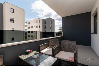018 2035 242 Trogir Luxurious one bedroom apartment in a new building for sale