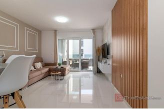 018 2035 242 Trogir Luxurious one bedroom apartment in a new building for sale