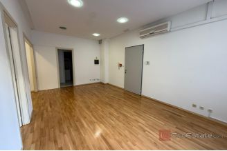 008 2041 111 split lovret office space near the court rent