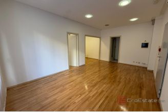 008 2041 111 split lovret office space near the court rent