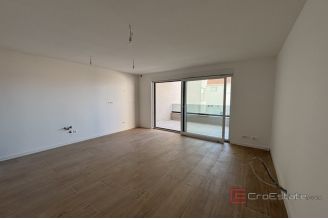 018 2035 243 Trogir Moder apartment in a new building with a sea view for sale