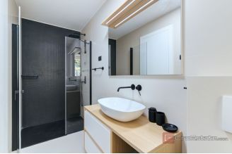 019 1024 32 Opatija Luxurious apartment near the sea for sale