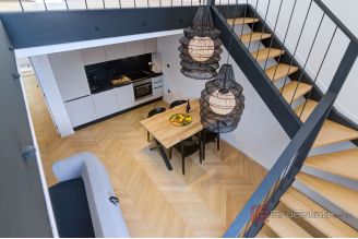 019 1024 32 Opatija Luxurious apartment near the sea for sale