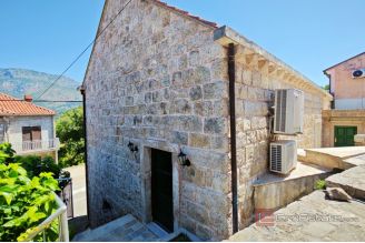 013 1018 09 Dubrovnik Stone House for sale