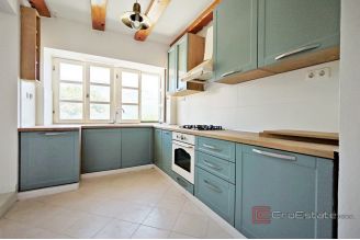 013 1018 09 Dubrovnik Stone House for sale