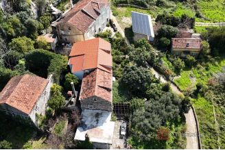 008 2052 67 Peljesac Semi detached stone house for renovation for sale