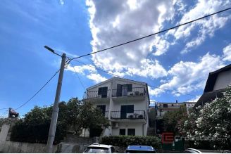 011 2048 46 Trogir Apartment house first row to the sea for sale