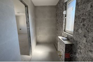 012 2035 244 Trogir Luxury penthouse with open sea view for sale