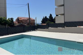 012 2035 244 Trogir Luxury penthouse with open sea view for sale