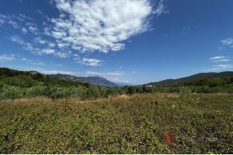 007 2052 70 Building plot with sea view for sale