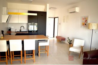 014 2035 245 Trogir Modern apartment wirth sea view and swimming pool for sale