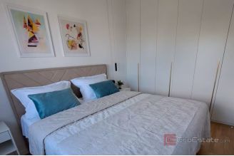 014 2035 245 Trogir Modern apartment wirth sea view and swimming pool for sale