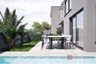 010 2047 83 Vodice Triplex with three bedrooms and pool option for sale