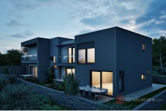 010 2047 83 Vodice Triplex with three bedrooms and pool option for sale