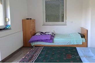 013 1026 10 near plitvice house on three floors for sale