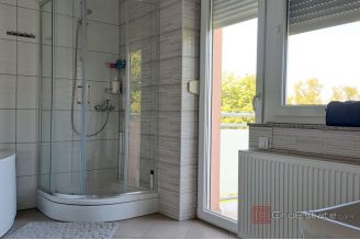 013 1026 10 near plitvice house on three floors for sale