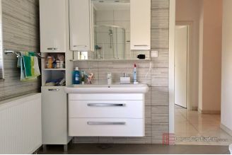 013 1026 10 near plitvice house on three floors for sale