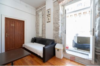 013 1027 06 dubrovnik established hostel in city center for sale