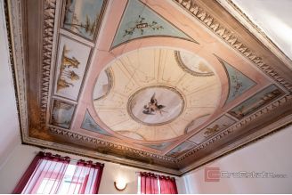 013 1027 06 dubrovnik established hostel in city center for sale