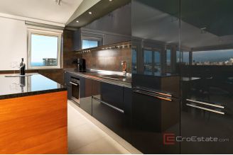 020 4959 30 split center penthouse with open sea view for rent