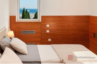020 4959 30 split center penthouse with open sea view for rent