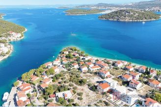 001 2044 61 Rogoznica Building land near the sea for sale