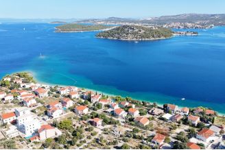 005 2044 61 Rogoznica Building land near the sea for sale