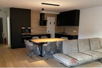 014 1024 35 Opatija Luxury apartment with a sea view for sale