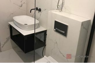 014 1024 35 Opatija Luxury apartment with a sea view for sale