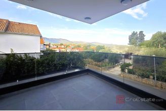 014 2051 26 island hvar apartment in the center of town with parking for sale