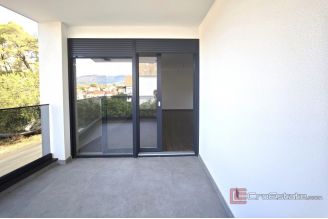 014 2051 26 island hvar apartment in the center of town with parking for sale