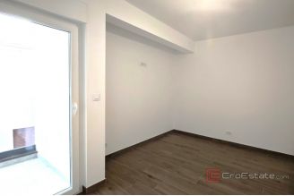 014 2051 26 island hvar apartment in the center of town with parking for sale