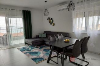 012 2031 197 Rogoznica Penthouse with open sea view for sale