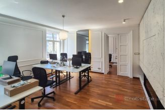 014 1020 21 Zagreb Luxurious three bedroom apartment for sale