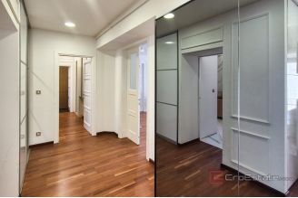 014 1020 21 Zagreb Luxurious three bedroom apartment for sale