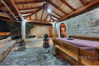 011 2041 114 Jesenice Sea view house with a swimming pool for sale