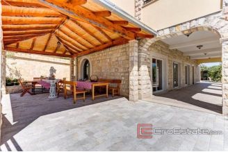 011 2041 114 Jesenice Sea view house with a swimming pool for sale