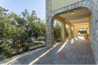 011 2041 114 Jesenice Sea view house with a swimming pool for sale