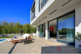 019 2022 465 island krk modern villa in attractive location for sale